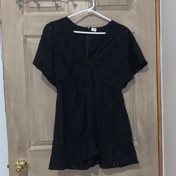 Aritzia Pants - Aritzia Sunday Best Romper 🔵